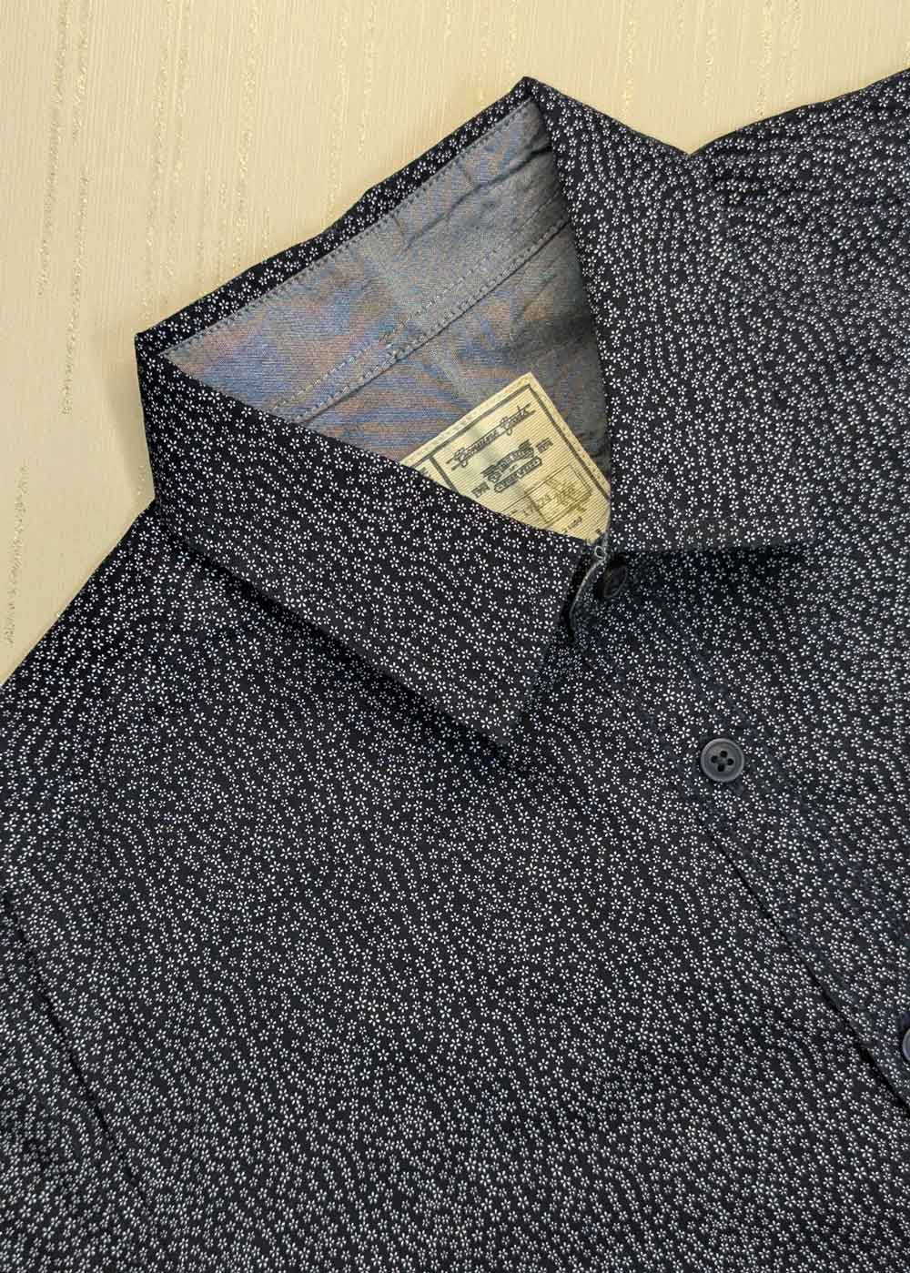 Alexander Julian Casual Shirt – Small – Half Sleeves