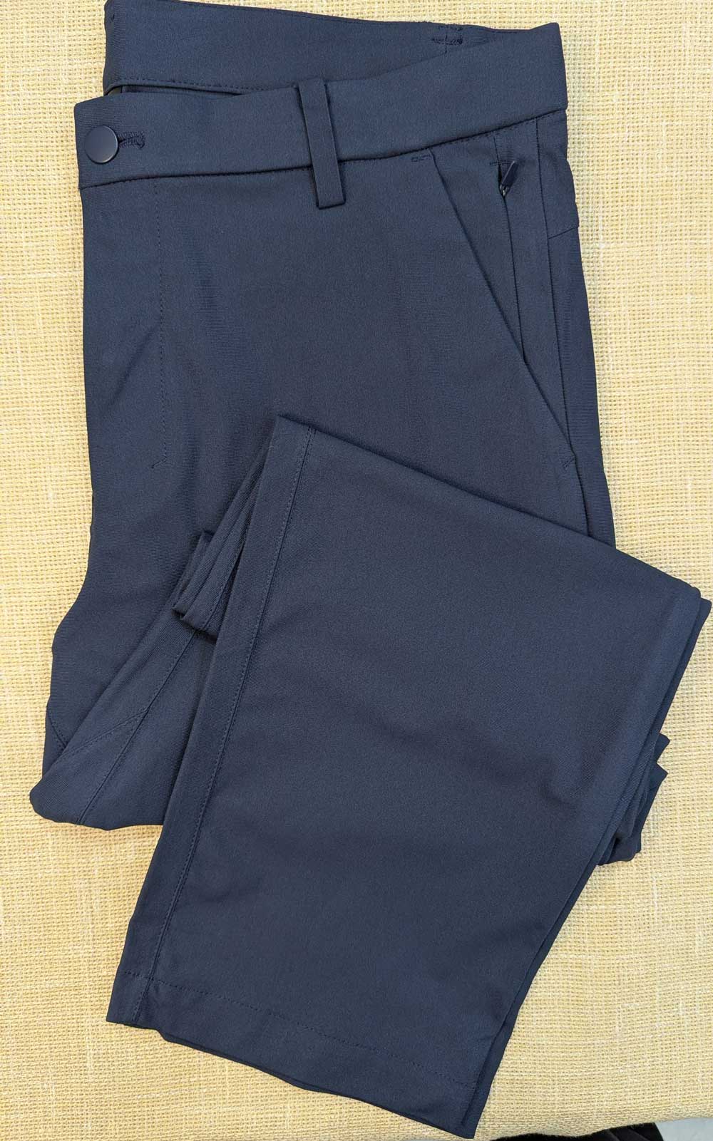 Kirkland Signature Tech Pant – Straight Fit